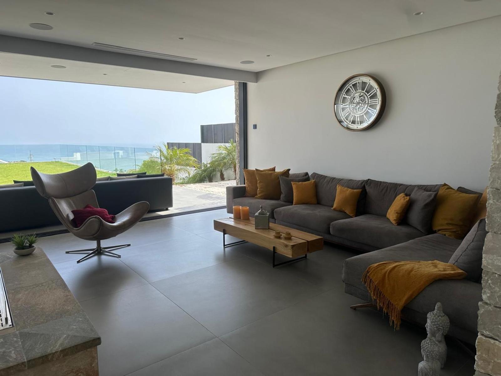 Stupa Luxury